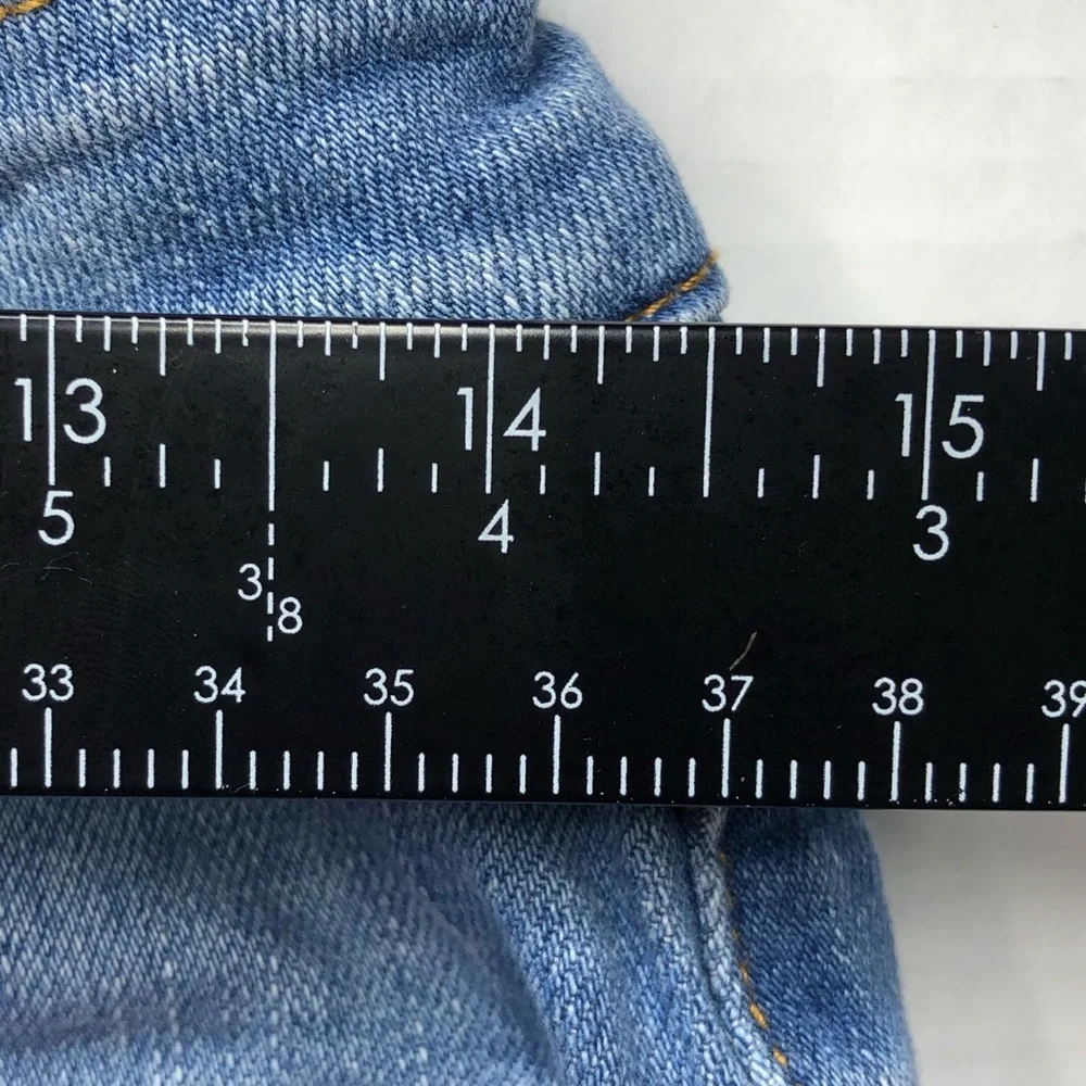 Fashionnova Bermuda Blue Denim Size 11 Shorts